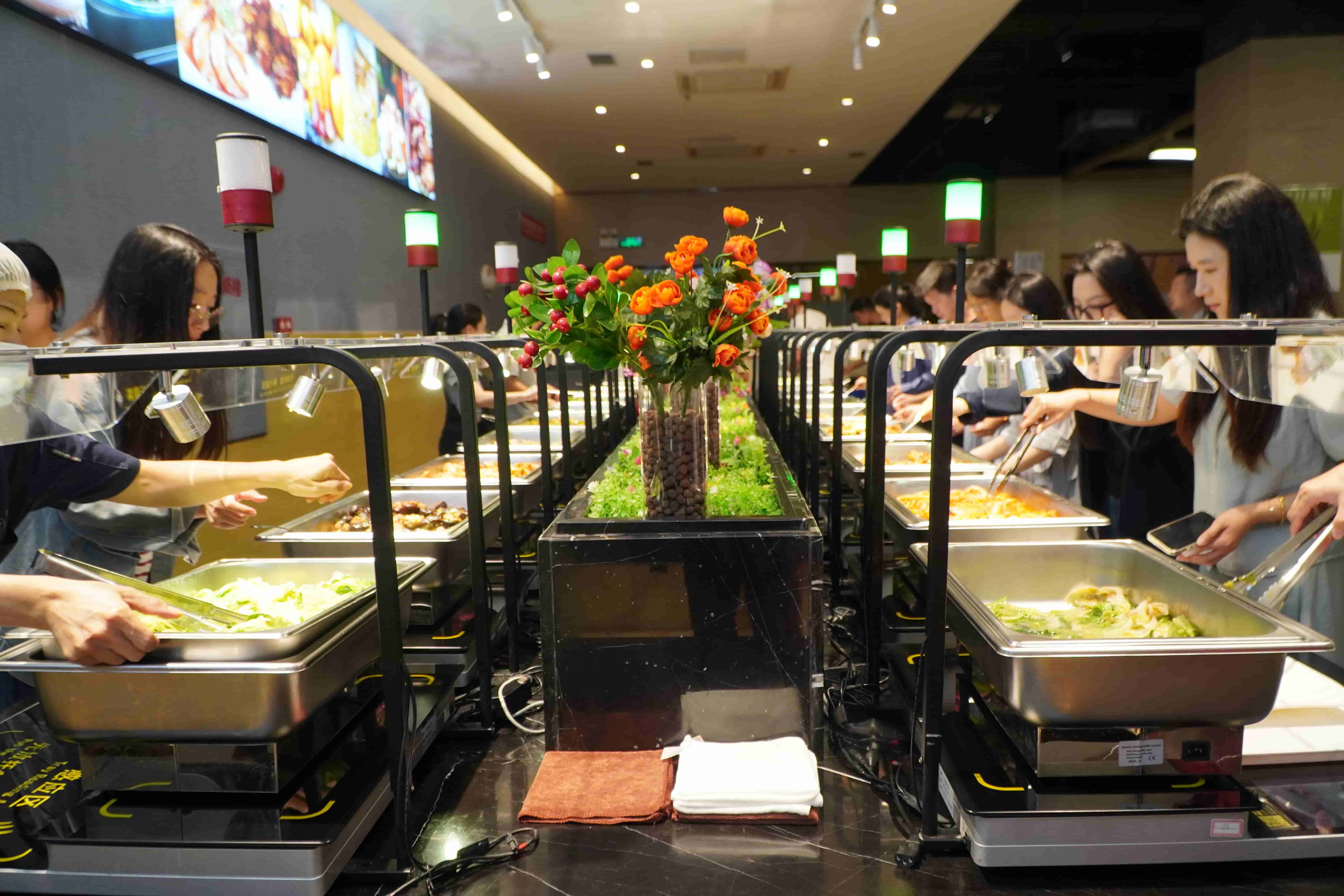 食堂 食堂